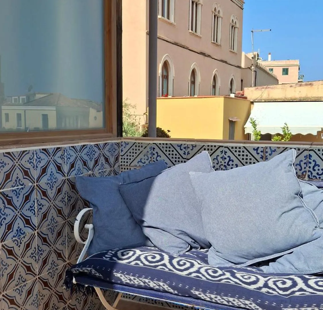 Room Aly Art Apartment Taormina Italië